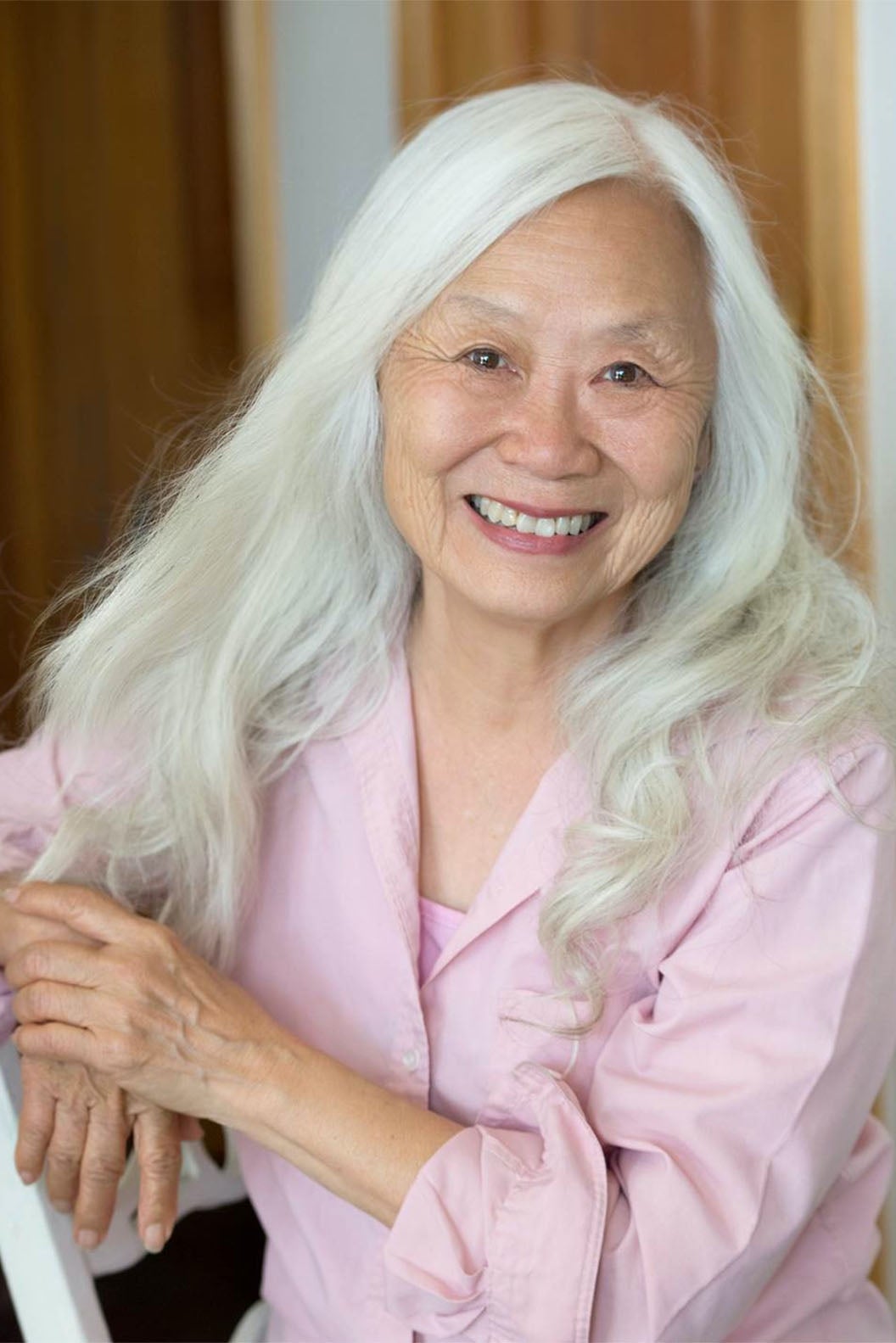 photograph of author Maxine Hong Kingston