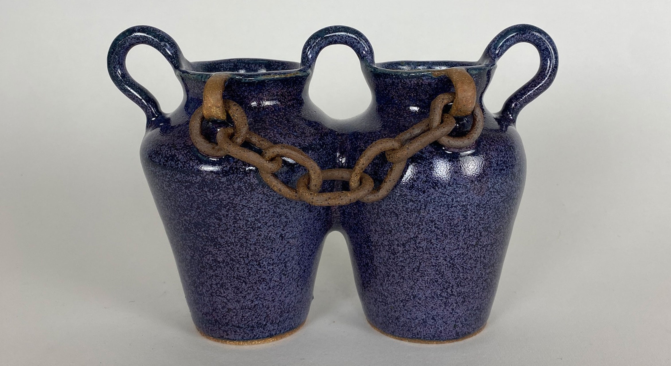two pots in one piece