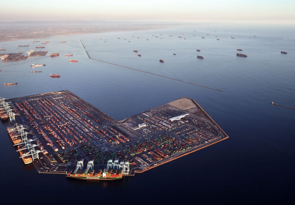 cargo ships queueing at Los Angeles and Long Beach port during COVID pandemic