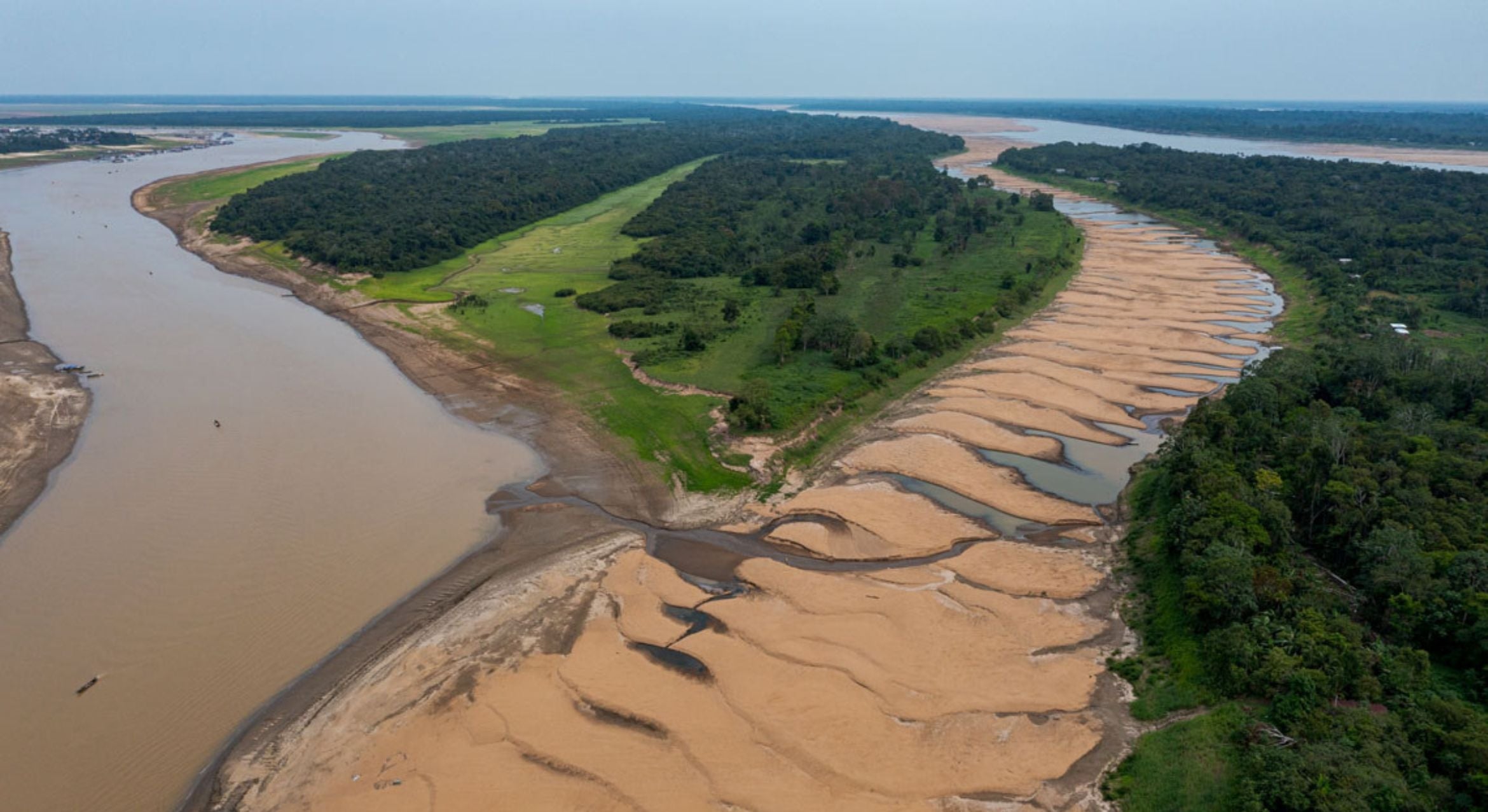 Aerial view of Lake Tefé during a severe drought, when its waters are low.