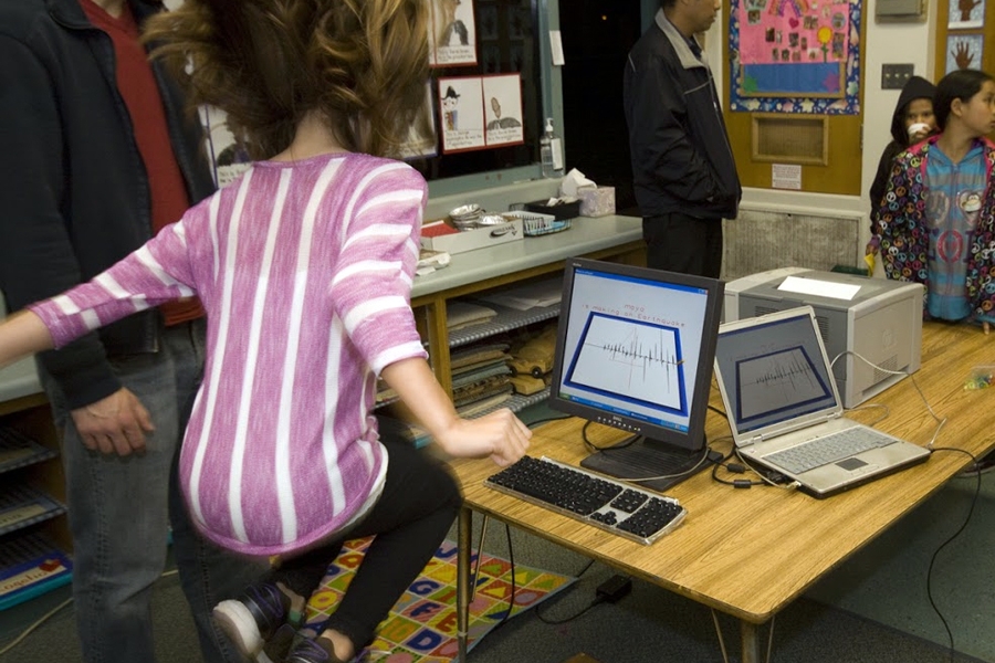 Students are told to jump for 10 seconds as the equipment registers the acceleration generated by their movement.